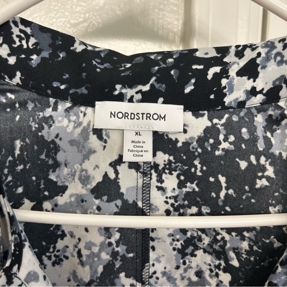 Nordstrom Tie Neck Long Sleeve Print Blouse Women’s Size XL - Picture 3 of 8